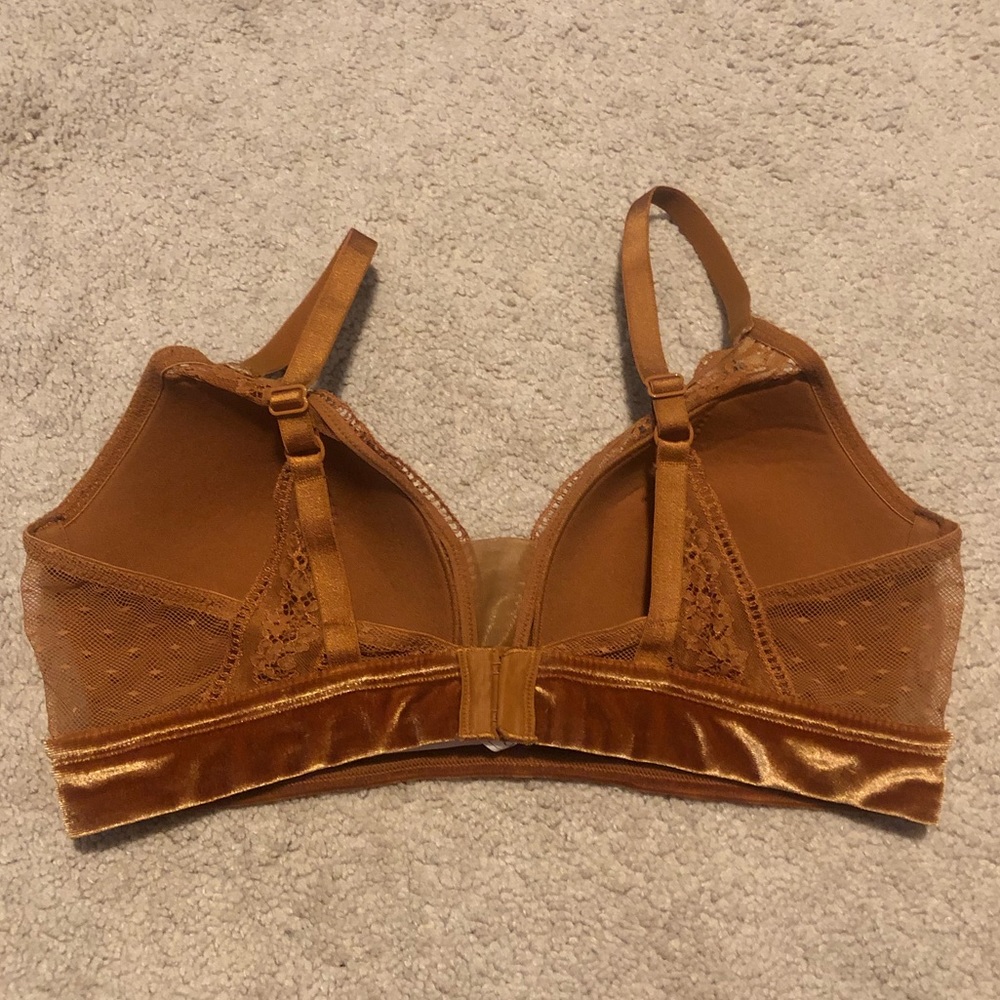 Auden Lightly Lined Lace Velvet Wireless Bronze Bralette - Picture 4 of 6